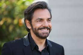 Eugenio Derbez llama al voto en  polémico video