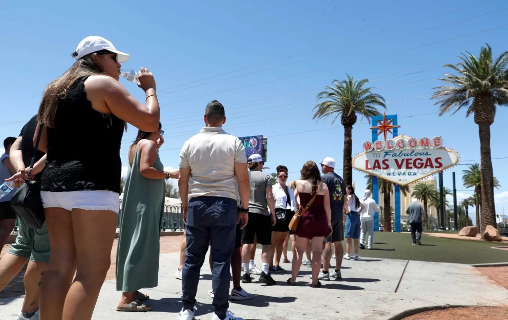 EE.UU. enfrenta temperaturas sin precedentes y riesgos asociados