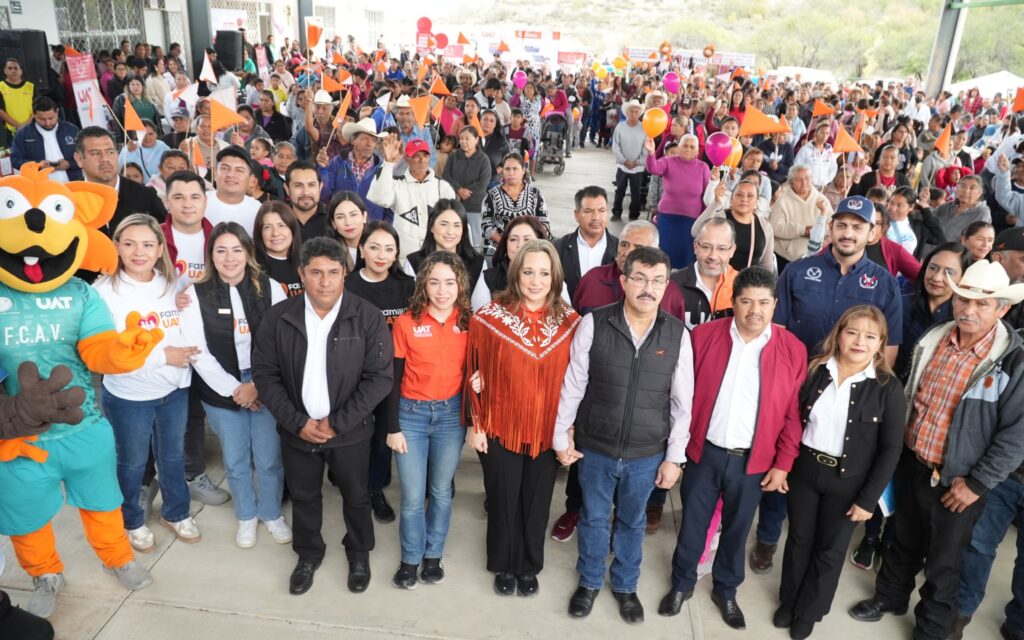 Rector de la UAT inaugura las jornadas “Abrigando Corazones”