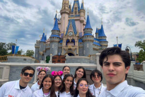 La UAT: única universidad pública del país en convenio con Disney