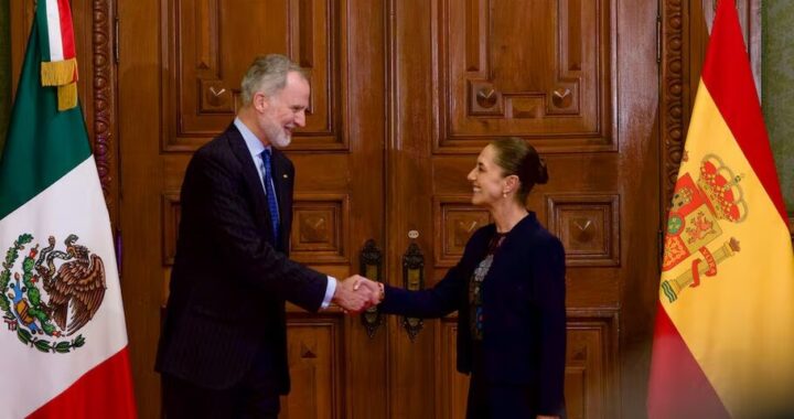 Claudia Sheinbaum recibe al rey Felipe VI de España en el Palacio Nacional